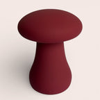 Soft Silicone paddenstoel mini vibrator in bordeauxrood, gemaakt van body-safe siliconen met een fluweelzachte finish.
